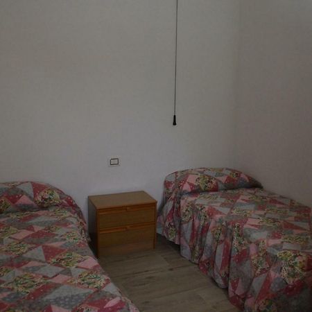 Appartamento Vacanza Da Luisa San Giovanni Suèrgiu Kültér fotó