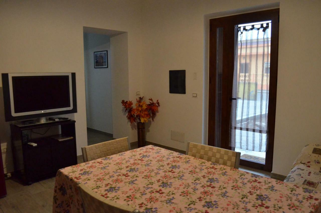 Appartamento Vacanza Da Luisa San Giovanni Suèrgiu Kültér fotó